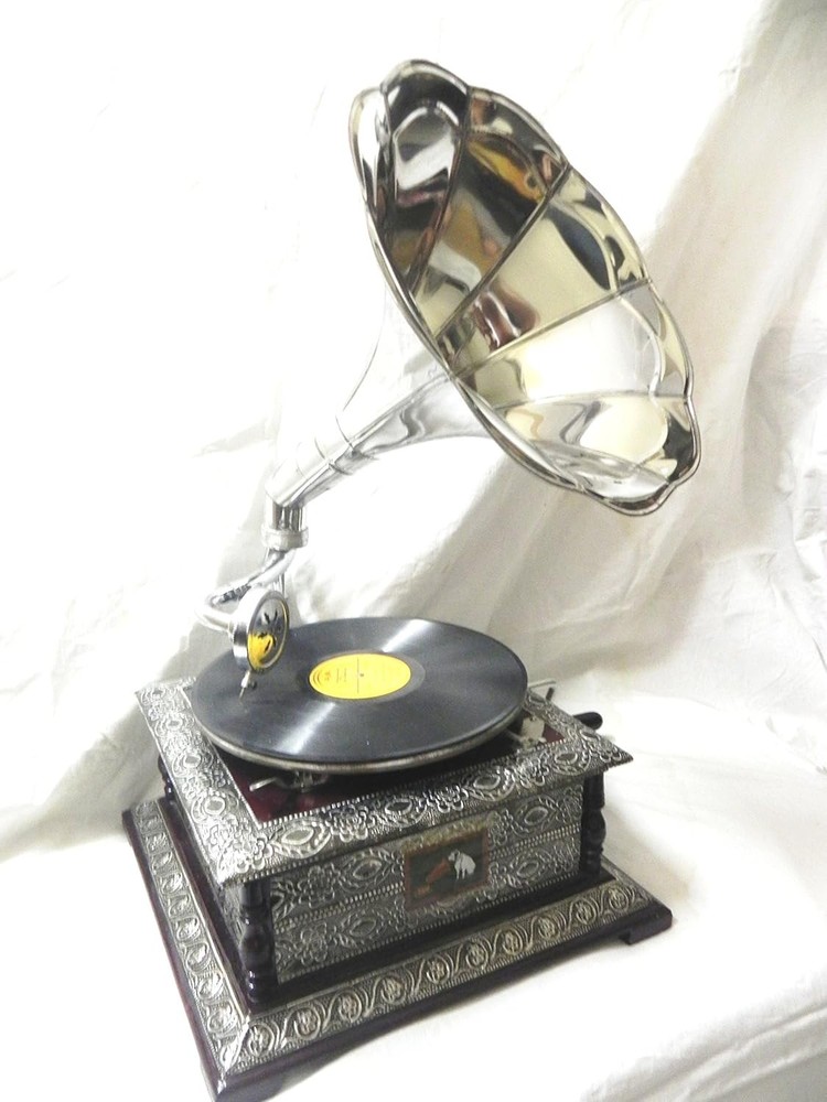 Win-up record player, Antique Gramophone, Fully Functional Working Phonograph