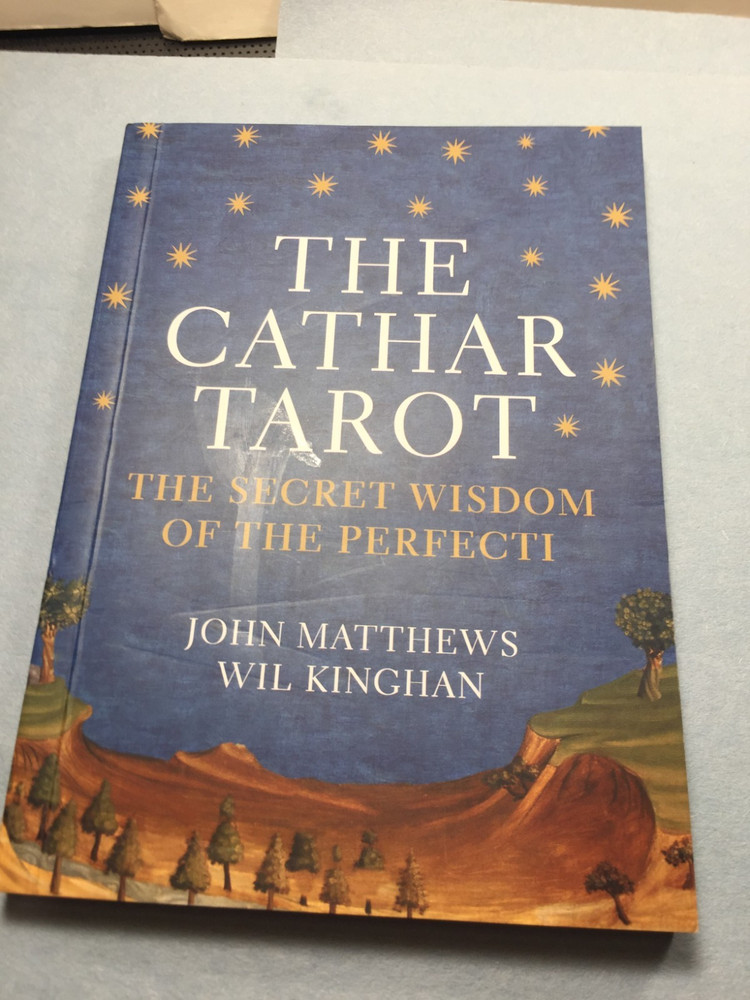 The Cathar Tarot by John Matthews, Wil Kinghan