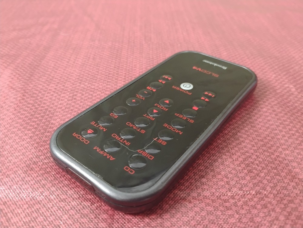 Brookstone SLCD V4 OEM Replacement Remote - TESTED - w/ Battery
