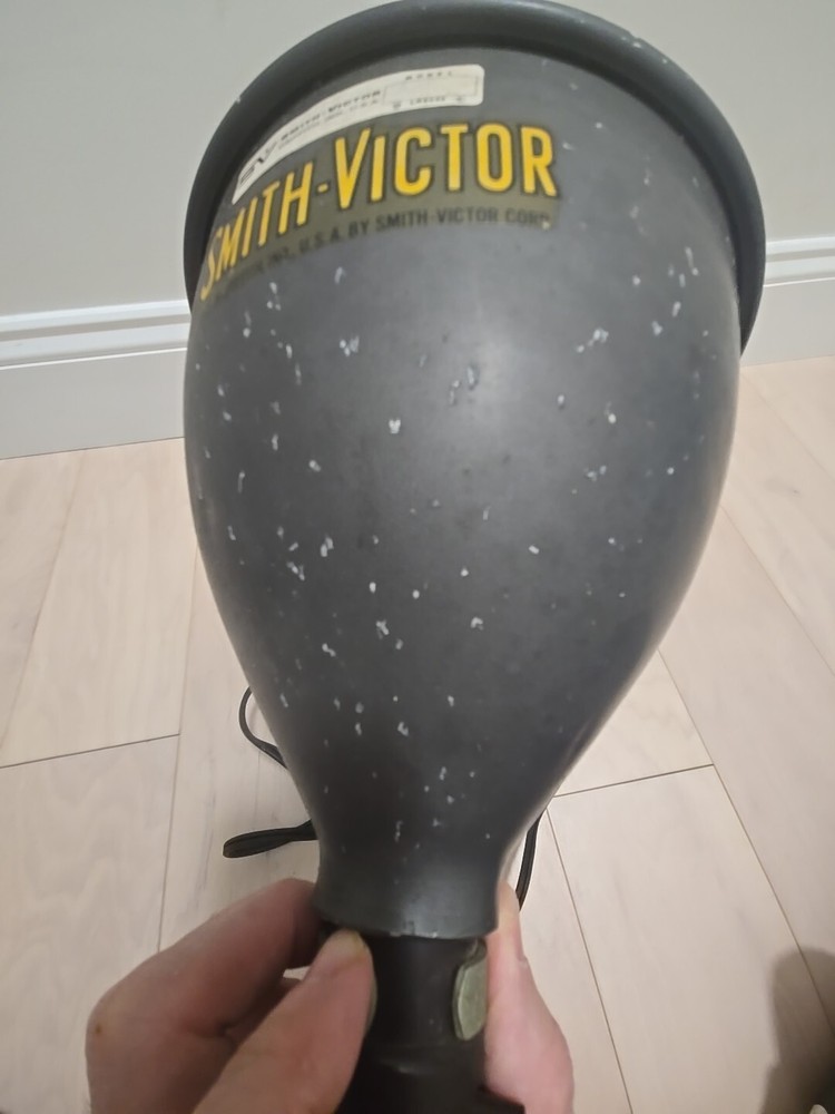 Vintage Smith Victor Light Reflector 7 1/2" Diameter Tested