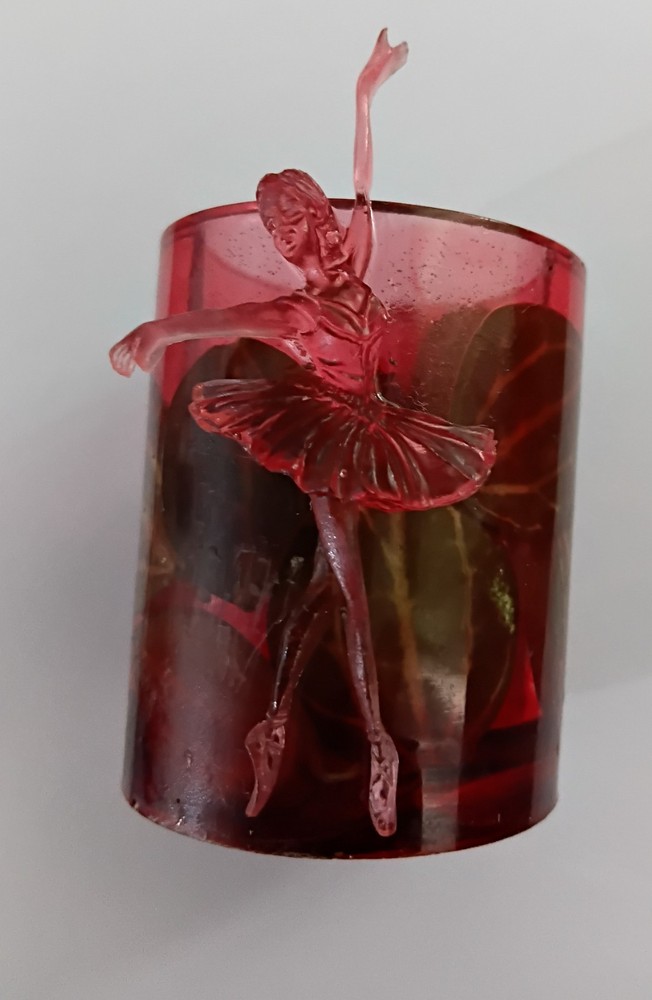 Resin pen holder