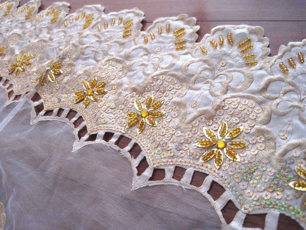 CL@Gorgeous Hand Bead Sequin Embroidery Cutwork Ivory Sheer Patch Table Cloth