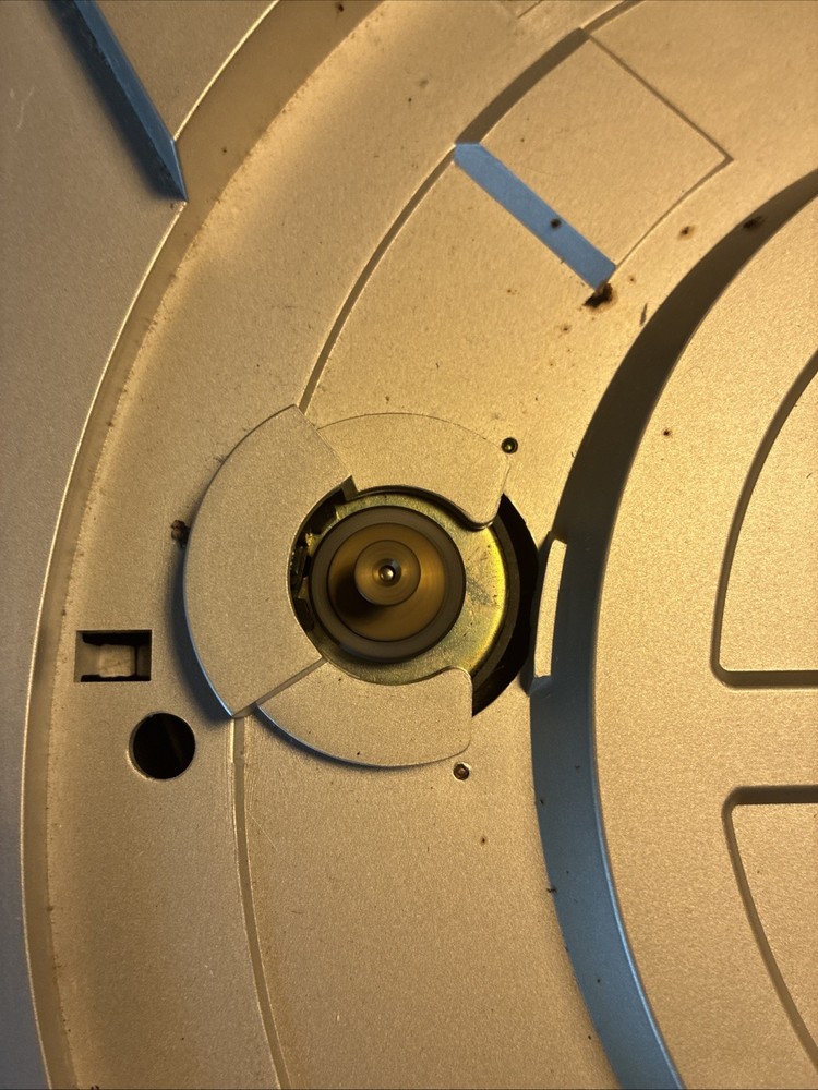 TECHNICS TURNTABLE SL-B200 needs belt and cleaning