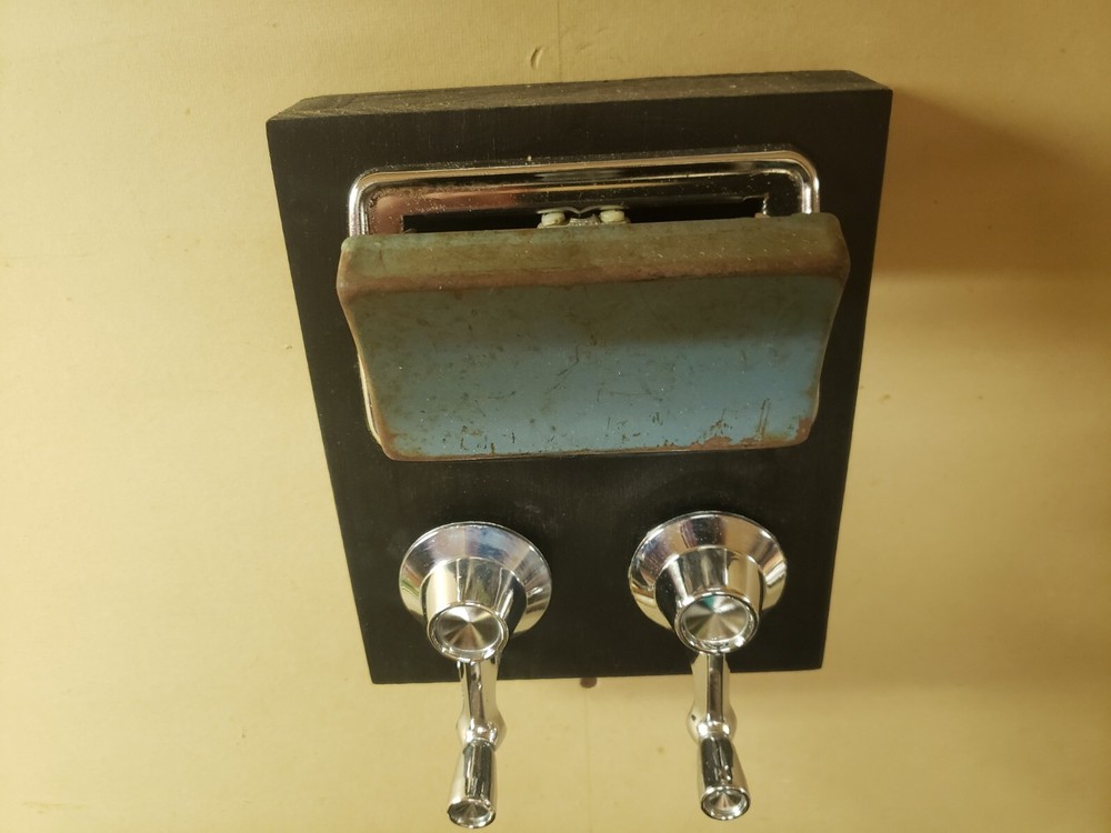 Vintage Ford Key Rack