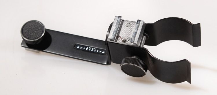 HASSELBLAD SHOE/POST FLASH BRACKET