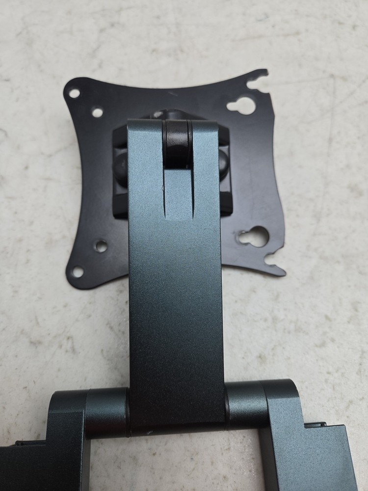 Peerless SA730P Flat Panel Articulating Mount 10" to 29" Compatible w/ Diagonal