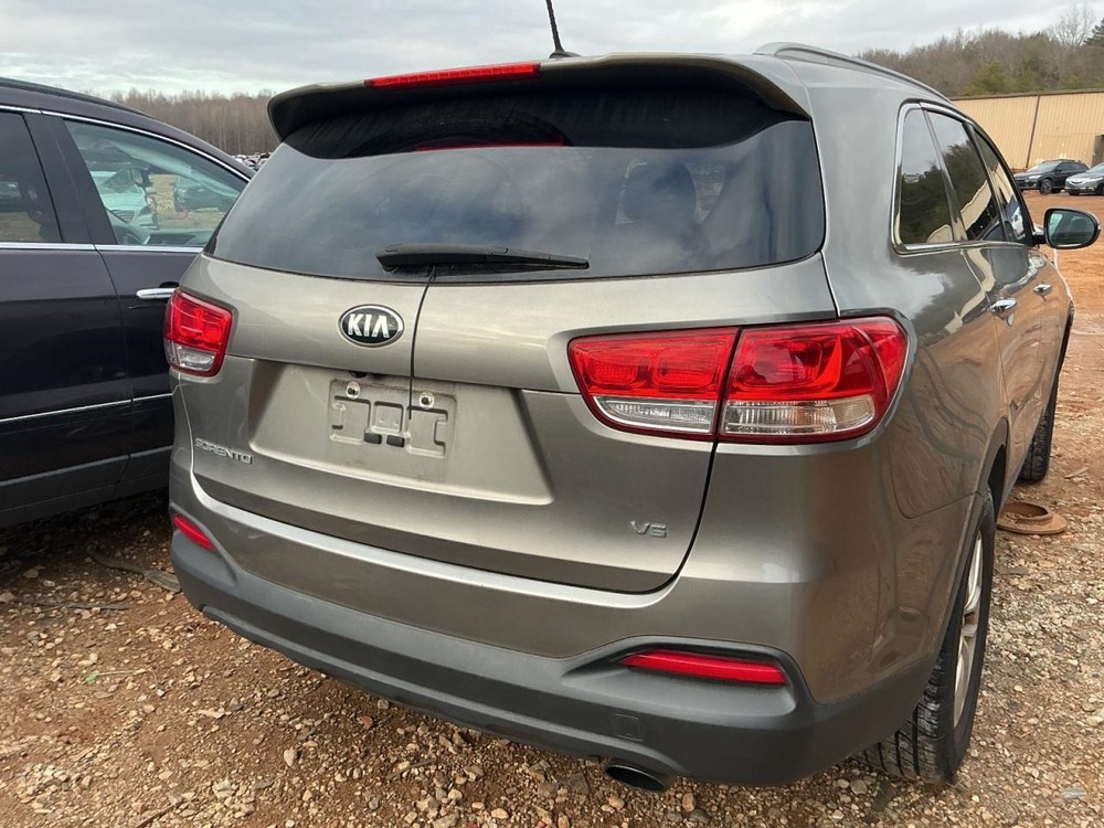 SORENTO 2017 Glove Box 4936633