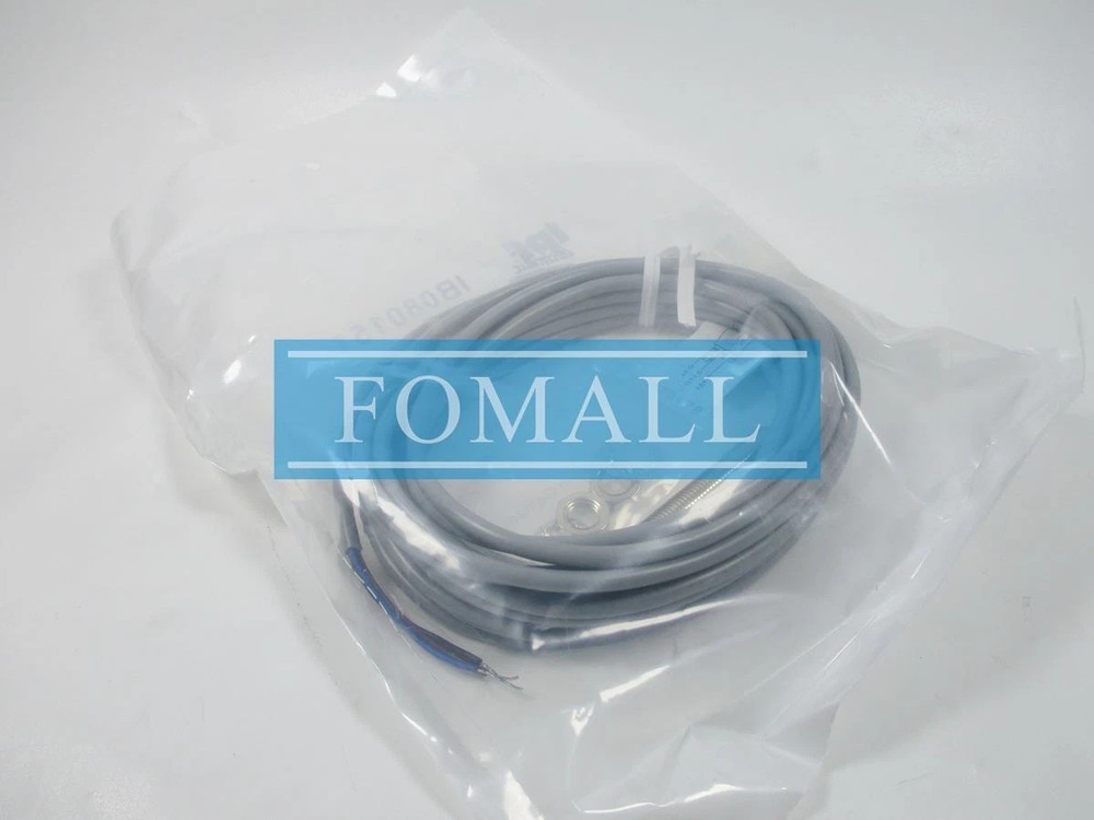 1Pcs New For proximity switch sensor IB080152