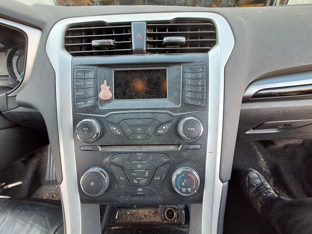 2014 Ford Fusion 4.2 Display Screen - Used, No Anti-Theft Code, Reprogram Needed