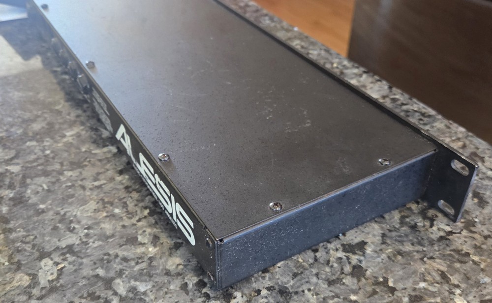 Alesis Midiverb II Digital Multi-Effects Processor Rack Mount 2-Channel Reverb