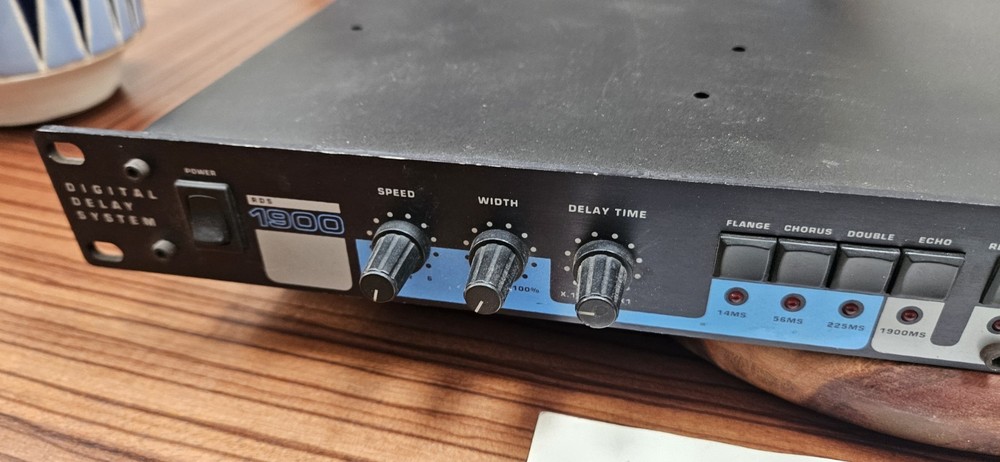 Nice Digitech RDS 1900, Digital Delay Made in USA Vintage Rack System Space Echo