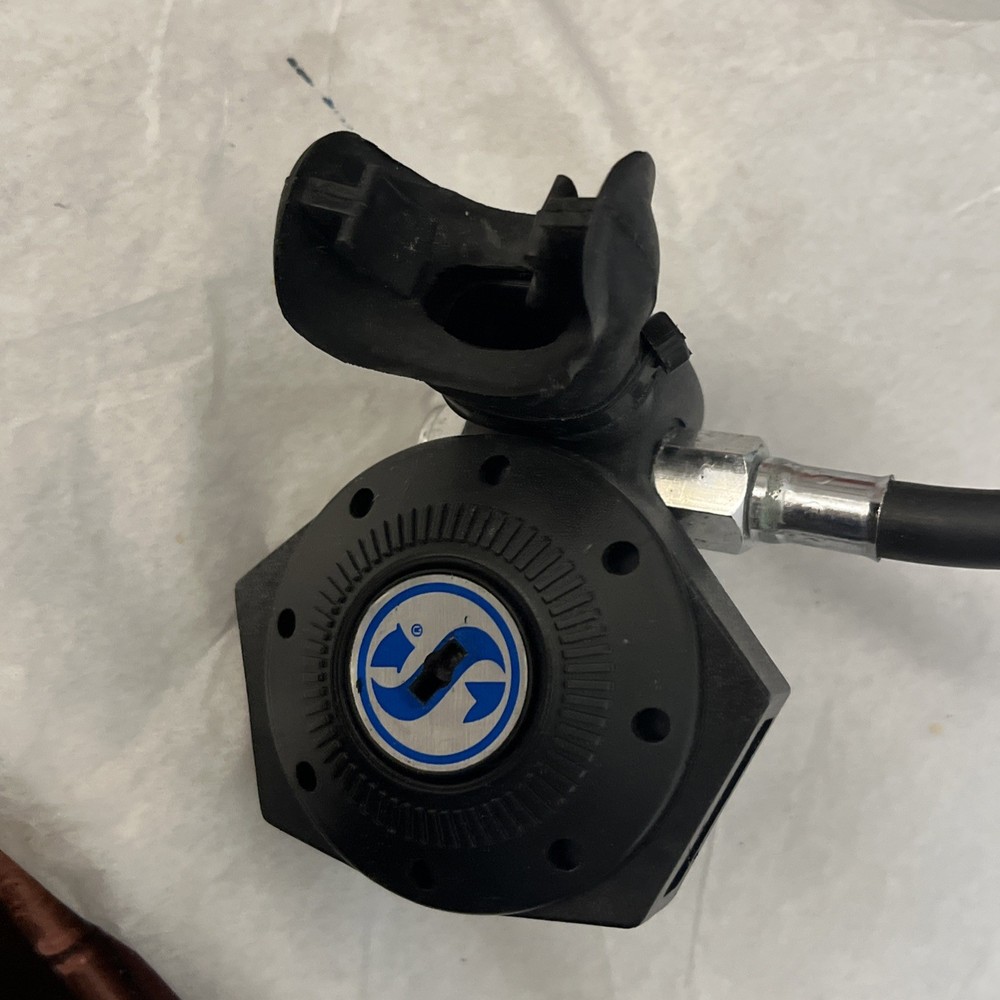 ScubaPro Scuba Bundle Regulator, Hoses, 3 Gauge Pennform Console, Bottom Timer