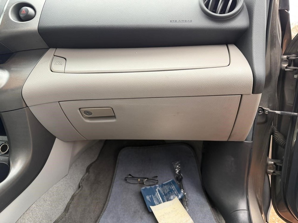 RAV 4 2012 Fuse Box Cabin 104961807