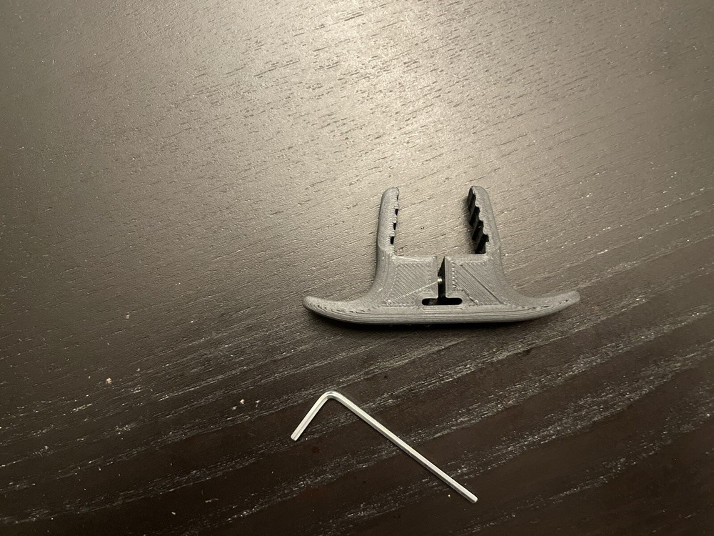 Smith & Wesson sw22 victory Ambidextrous bolt racker. ( CF Pla)