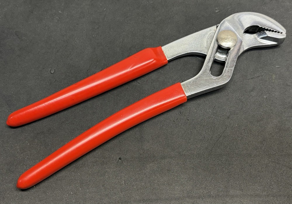 NICE! Snap On Tools RED Soft Grip Adjustable Slip Joint Locking Pliers 90AP