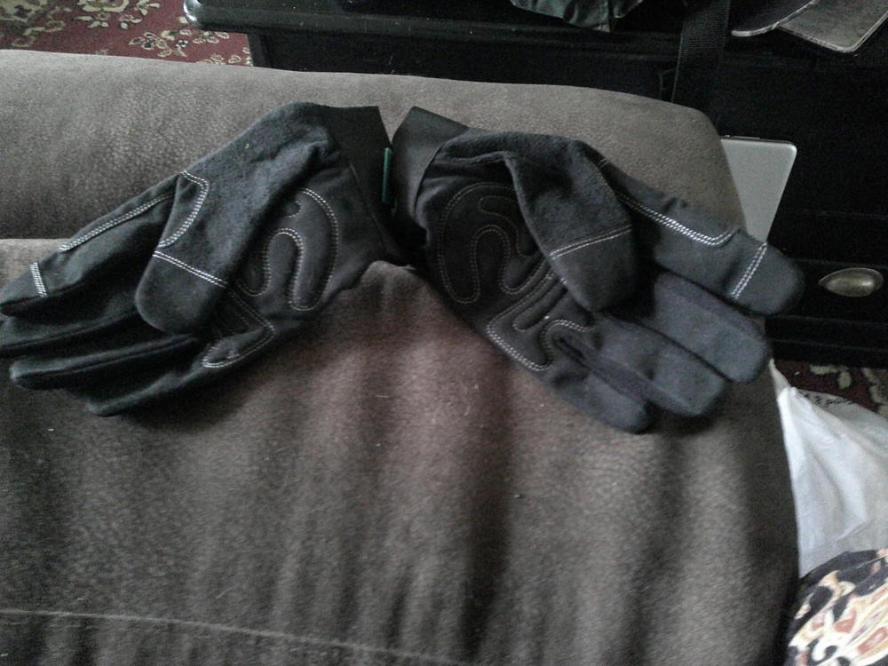 Black wells lamont gloves