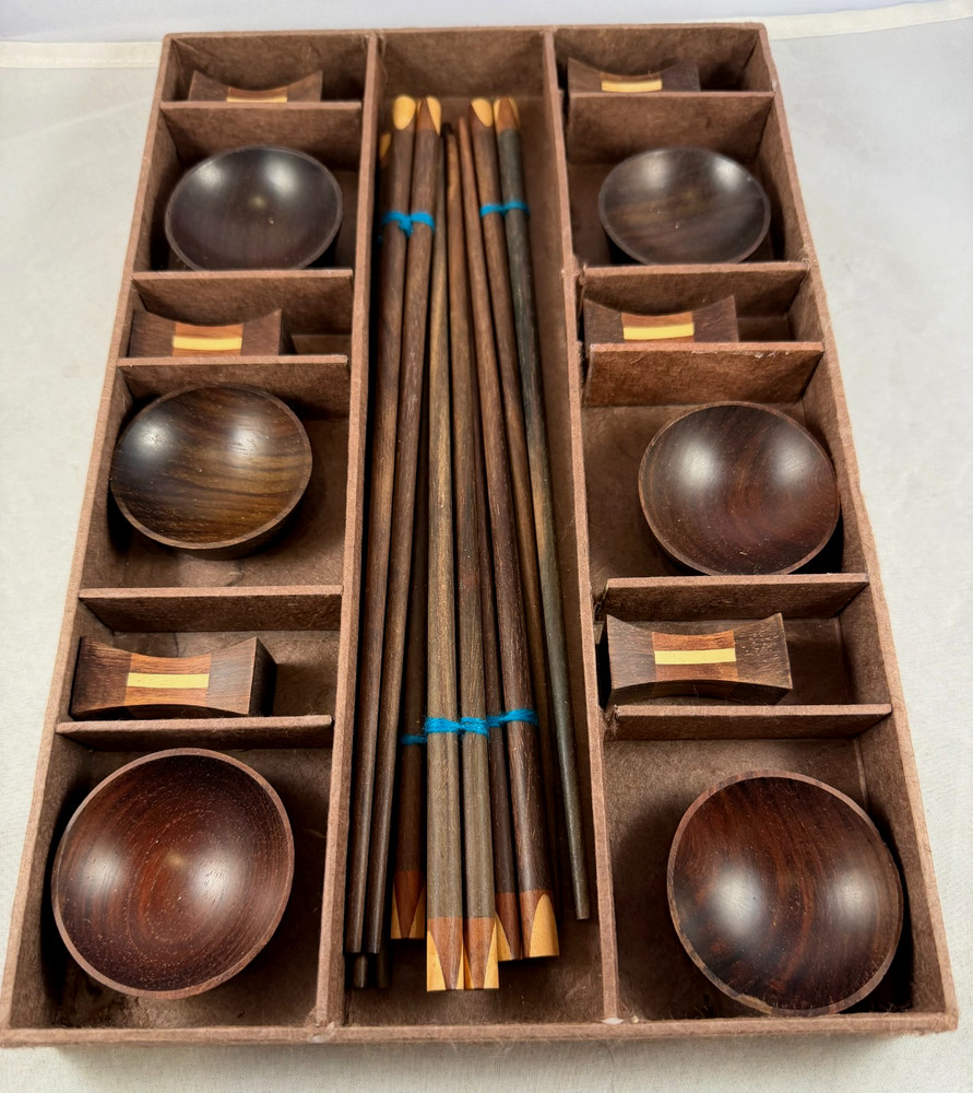 WOODEN SUSHI SERVING SET FOR 6