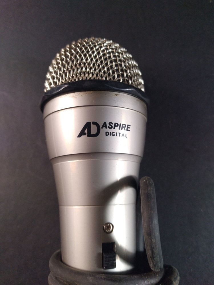 Aspire AD Digital Silver Hand Held Microphone with cable