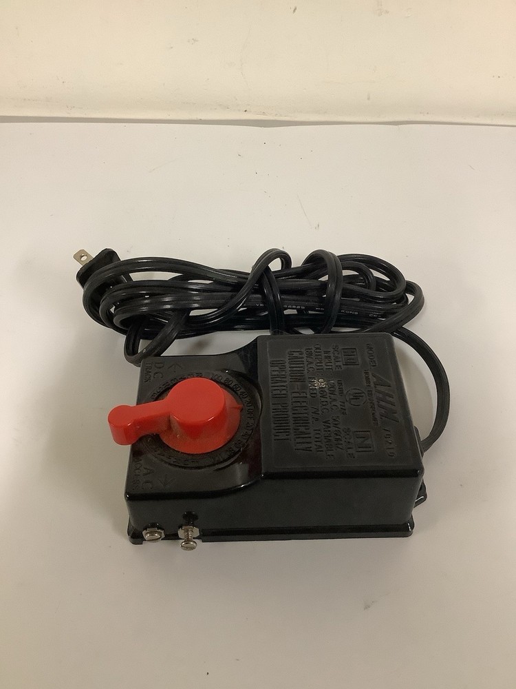 AHM Hobby Transformer Model 70210 HO Scale Train Control Power Pack