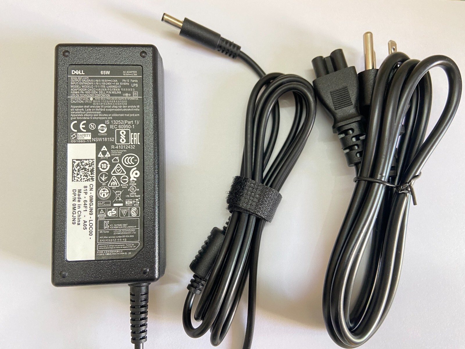 Genuine 65W Adapter Charger For Inspiron 15 3000 Vostro Latitude 3379/4.5*3.0mm