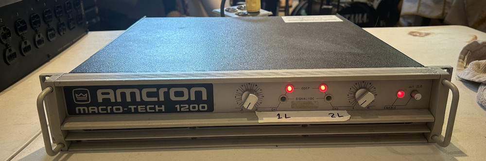 Crown Macro-Tech 1200 2-Channel Power Amplifier