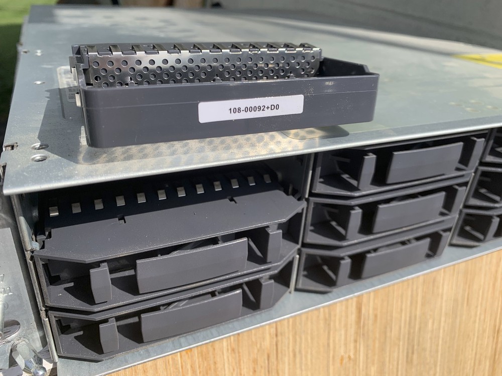 NetApp NAF-0602 Storage System 2X Controllers 2x PSU - No HDD