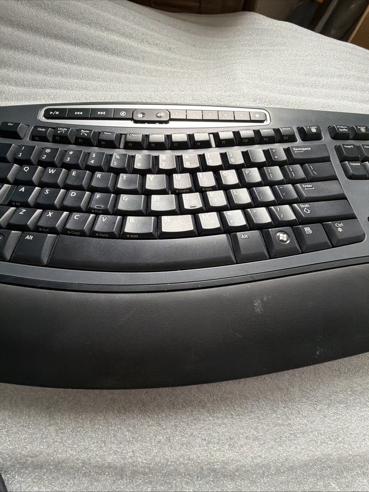 Microsoft Wireless Laser Keyboard 5000 & Optical Mouse Ergonomic with Receiver