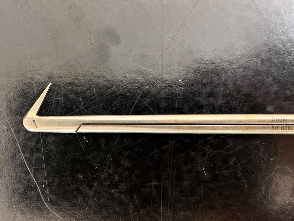 Codman Lawrie Modified Circumflex Scissors 54-8016 without stabilizing bar 130°