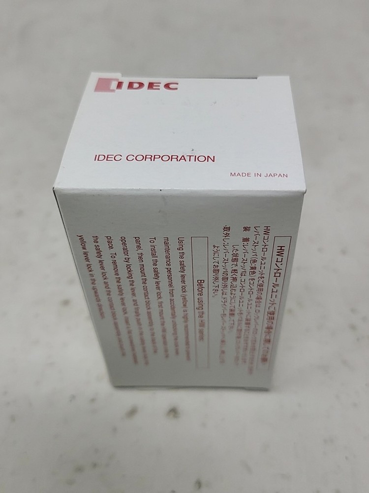 NEW OPEN BOX IDEC HW4B-M1F10-W 22mm Control Unit Momentary Pushbutton SEE NOTES