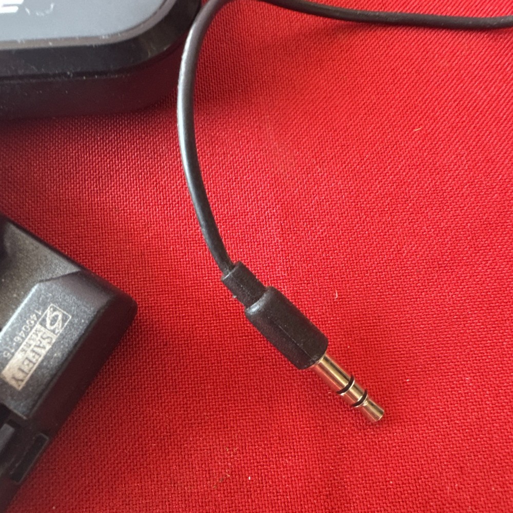 Bose Bluetooth Audio Adapter 418048 With Power And Connection Cord