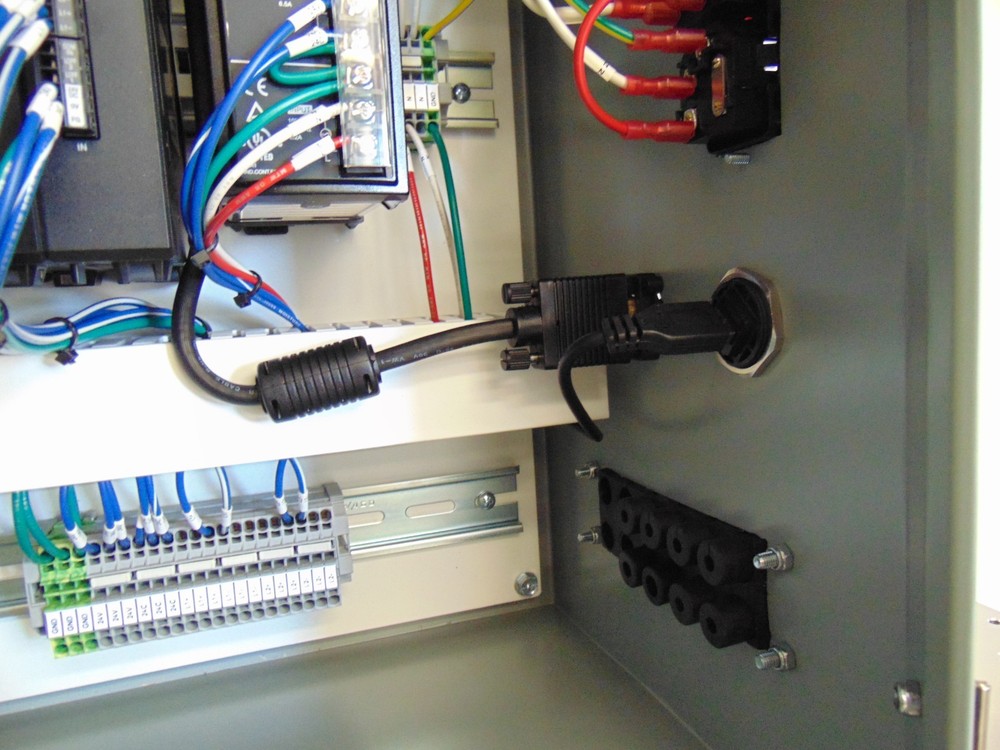 KEYENCE CV-322F / CA-DC40E / CA-U4 VISION SYSTEM CONTROLL IN HOFFMAN BOX