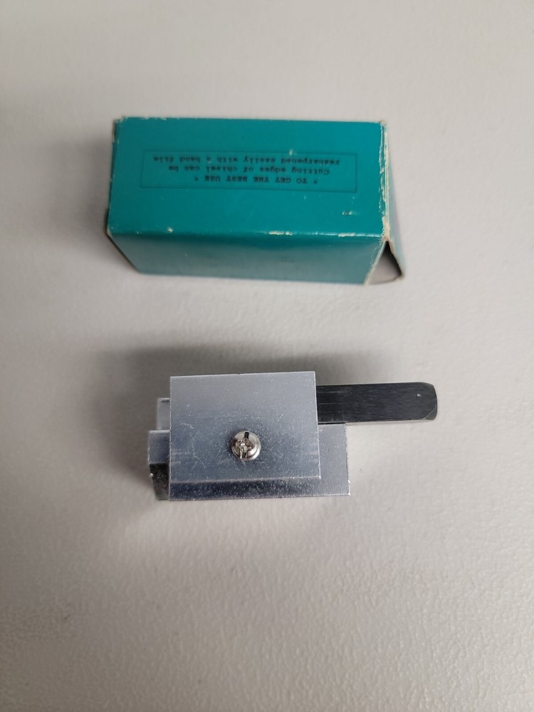 CORNER CHISEL Spring base Chisel