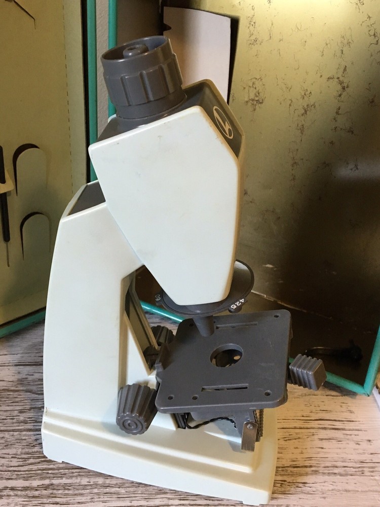 1960 Lionel-Porter Microcraft Microscope Lab