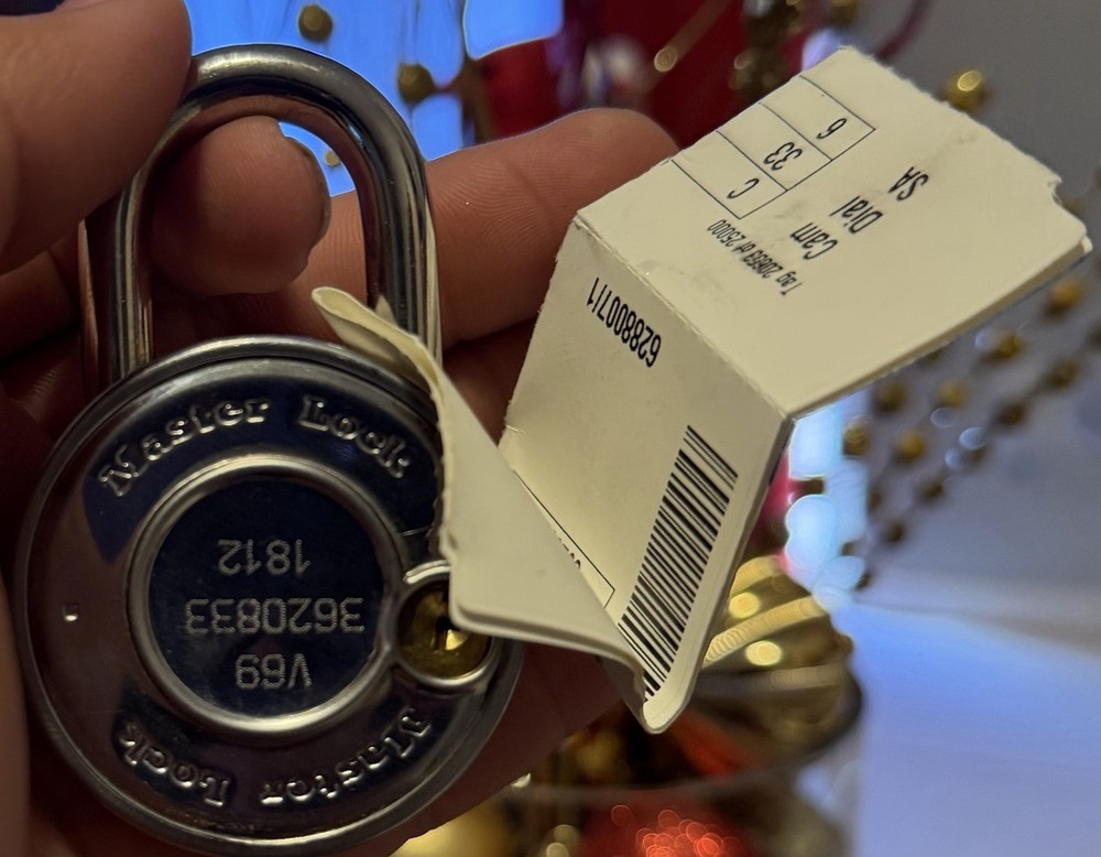 Master Lock 1525 Combination Padlocks