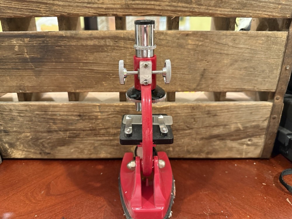 Tasco Red 300 POWER MICROSCOPE