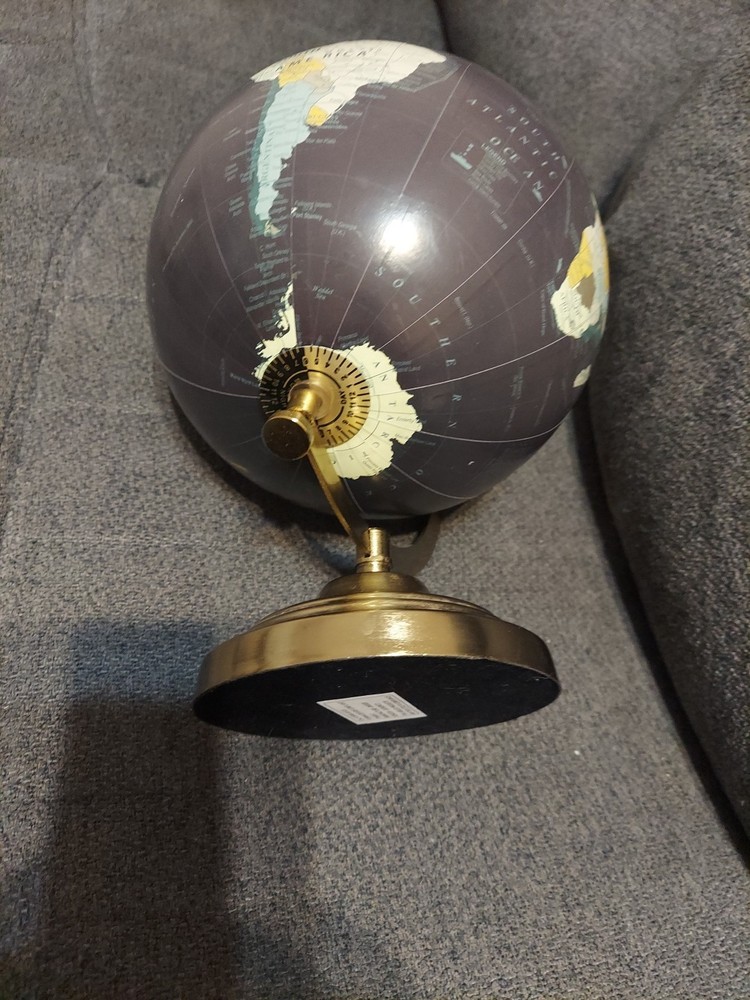 2020 Black Small Globe DesignCo 15in