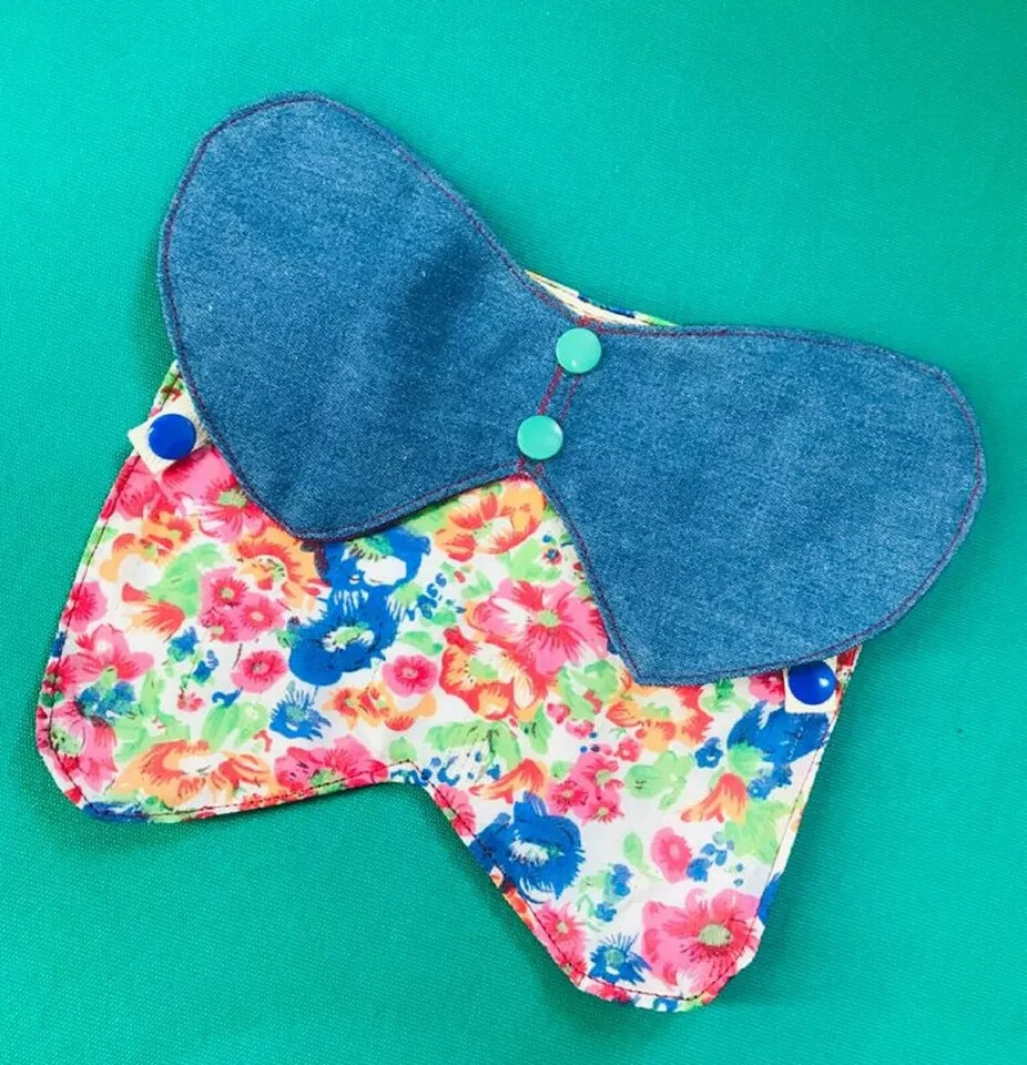 Elasticated Chicken Saddle Apron Hen Feather Protector Ducks Poultry | Egg Layer