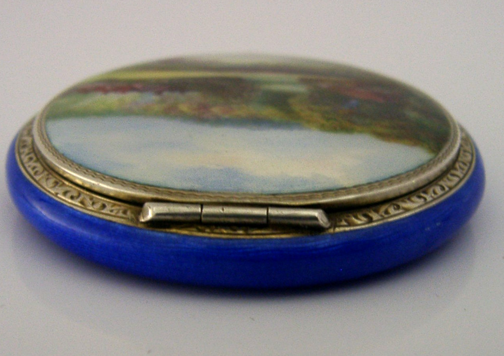 BEAUTIFUL SOLID STERLING SILVER ENAMEL COMPACT BOX 1927 ANTIQUE