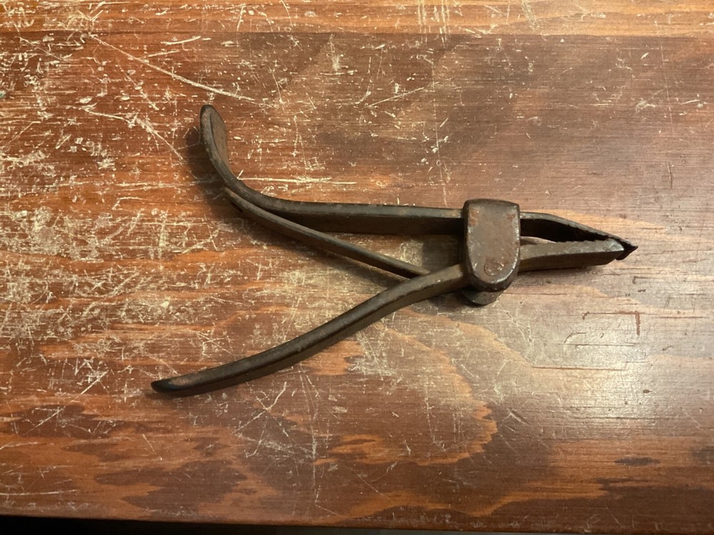 Unknown Tool - Works Like Clamp?? 4” Long