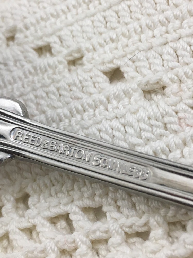 Reed & Barton COLONIAL SHELL 1961 Stainless Glossy Solid Serving Spoon 8 1/2"