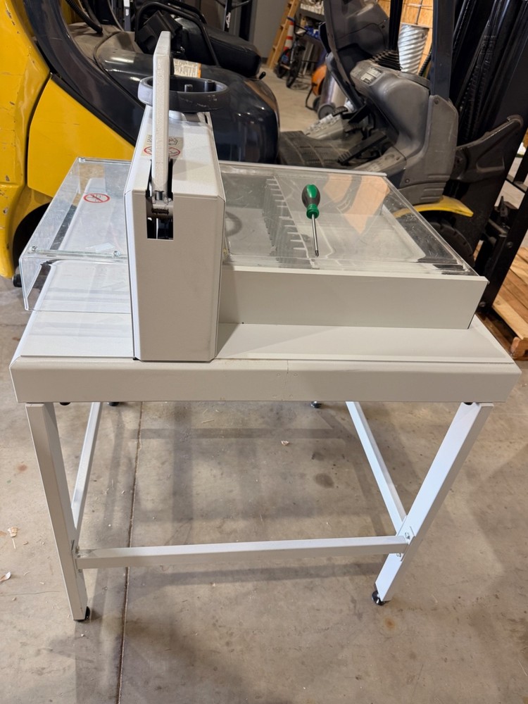 Formax 16M paper cutter-Used