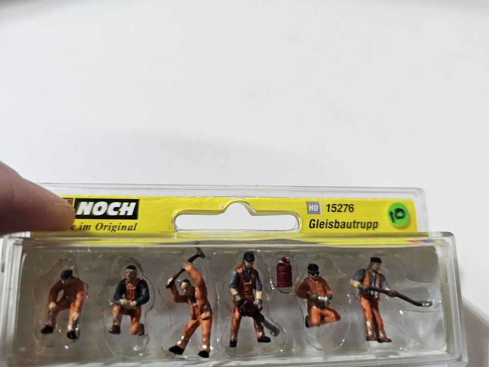 Noch Rail Workers 15276 HO Scale