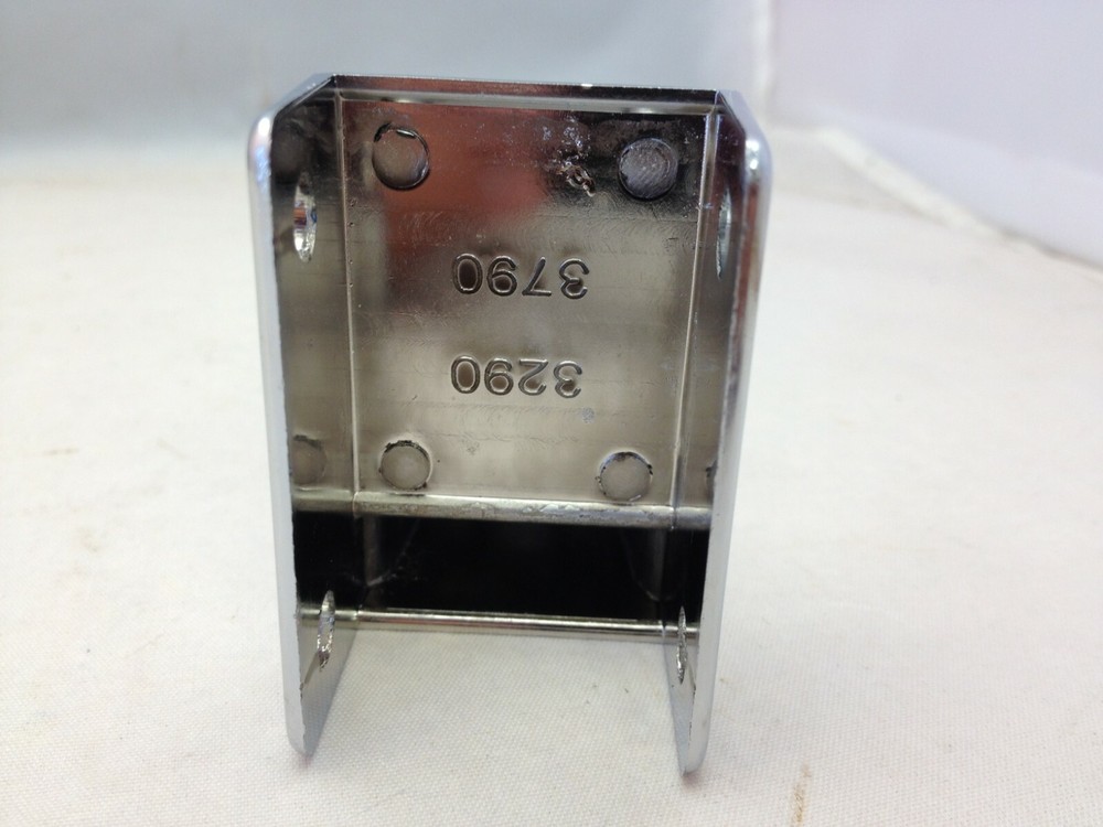 Jacknob Partition Hardware - Hinge Bracket Bottom G3-Bot - PART 3290