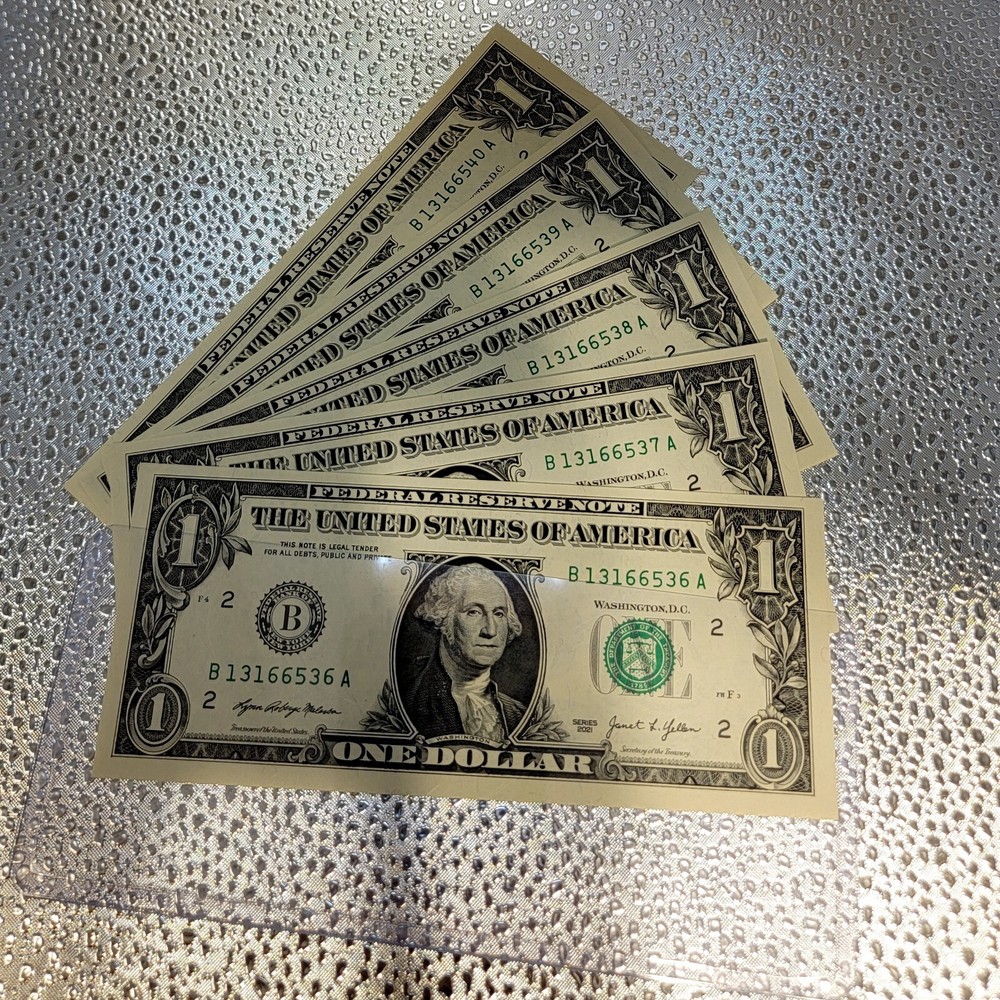 5 uncirculated sequential over ink error $1 bills