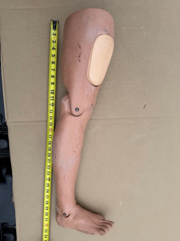 Laerdal Manikin Right Leg