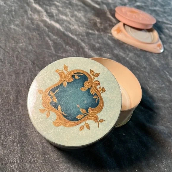 VTG Powder Containers