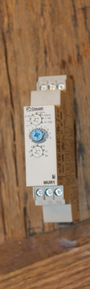 Crouzet MUR1 88 827 105 Multifunction Timer