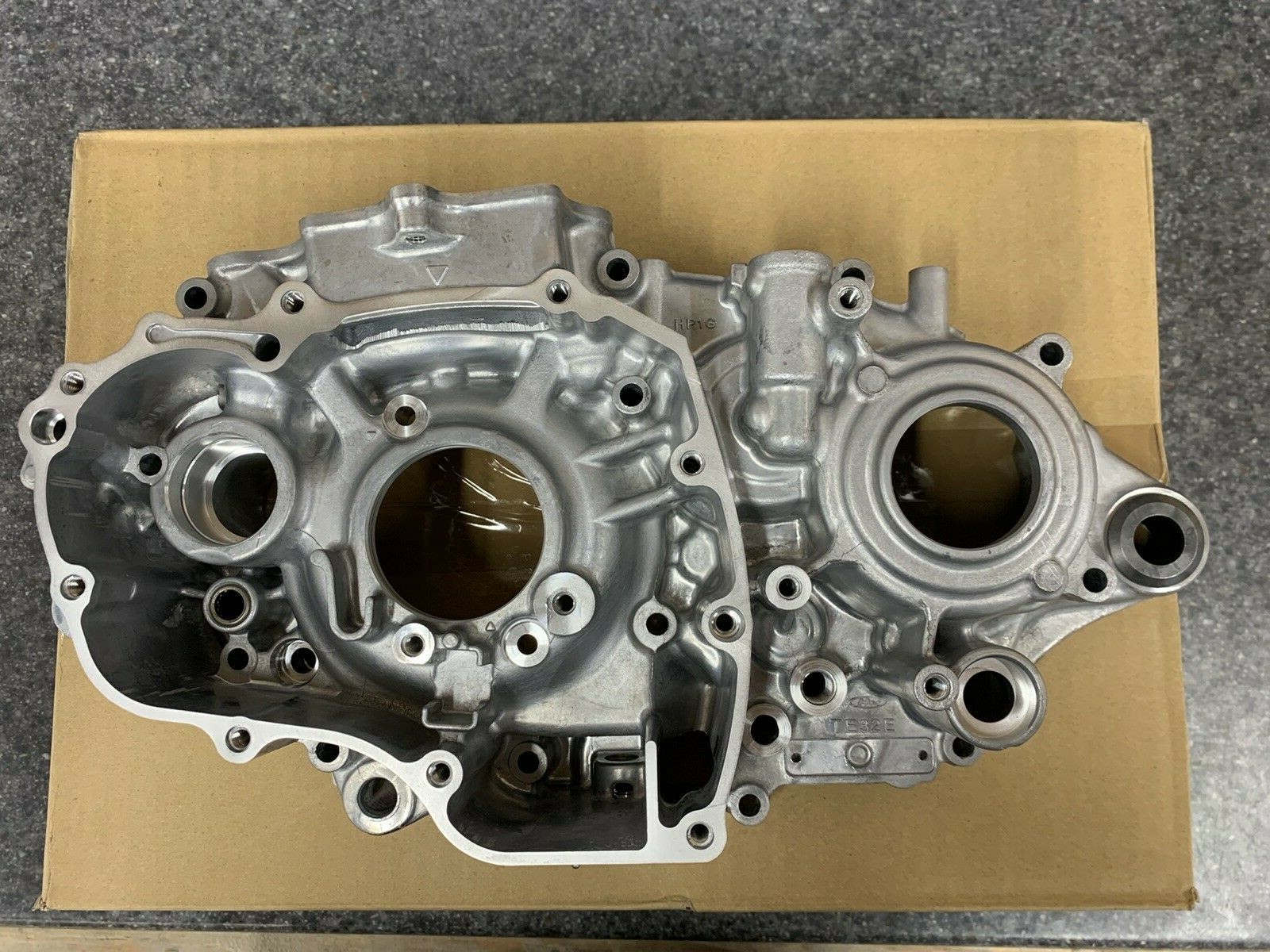 11200-HP1-600 NEW OEM HONDA LEFT ENGINE CRANKCASE 06-14 TRX450R TRX450ER
