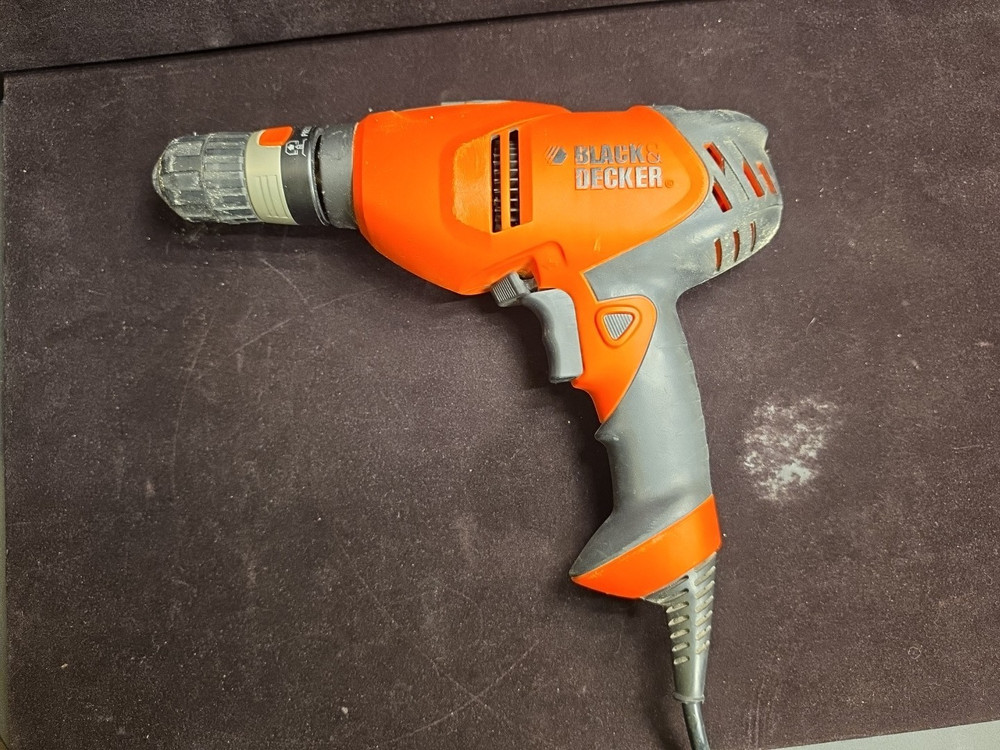 Black and Decker DR220 Corded 3/8" Variable Speed Drill with Case (No Bits)