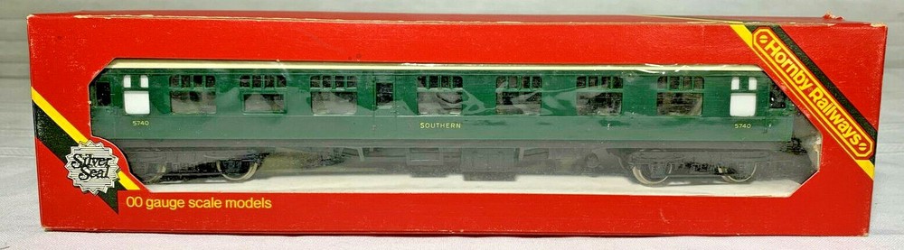 Hornby Railways Passenger Coach
